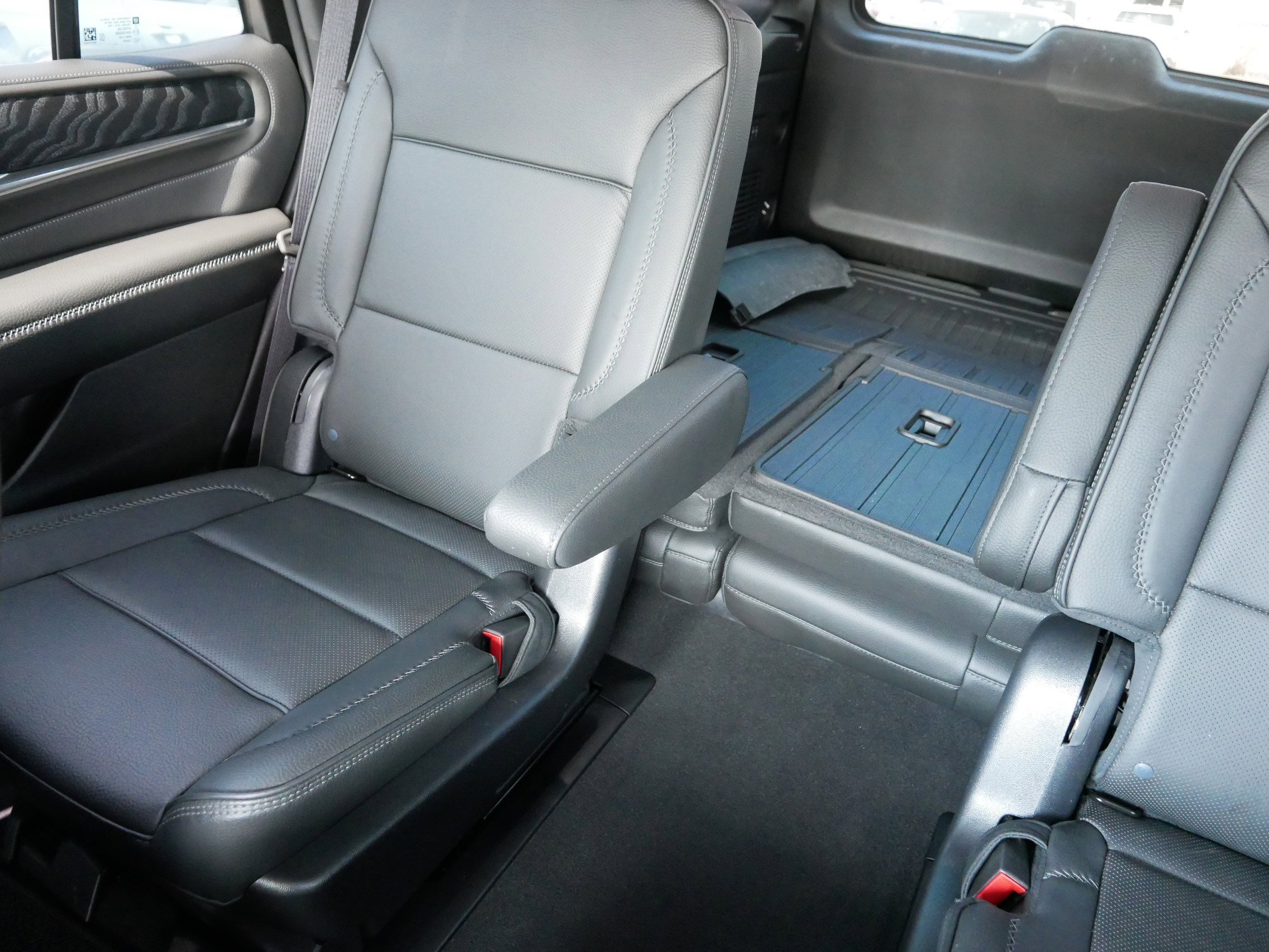 2023 GMC Yukon Denali - Photo 12