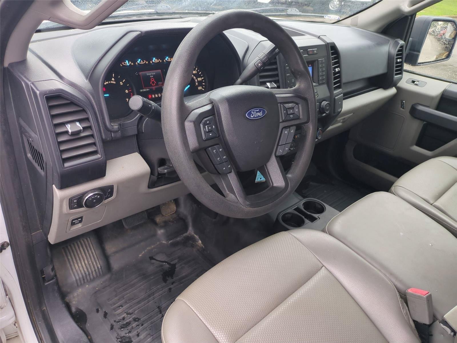Used 2019 Oxford White Ford XL image 19
