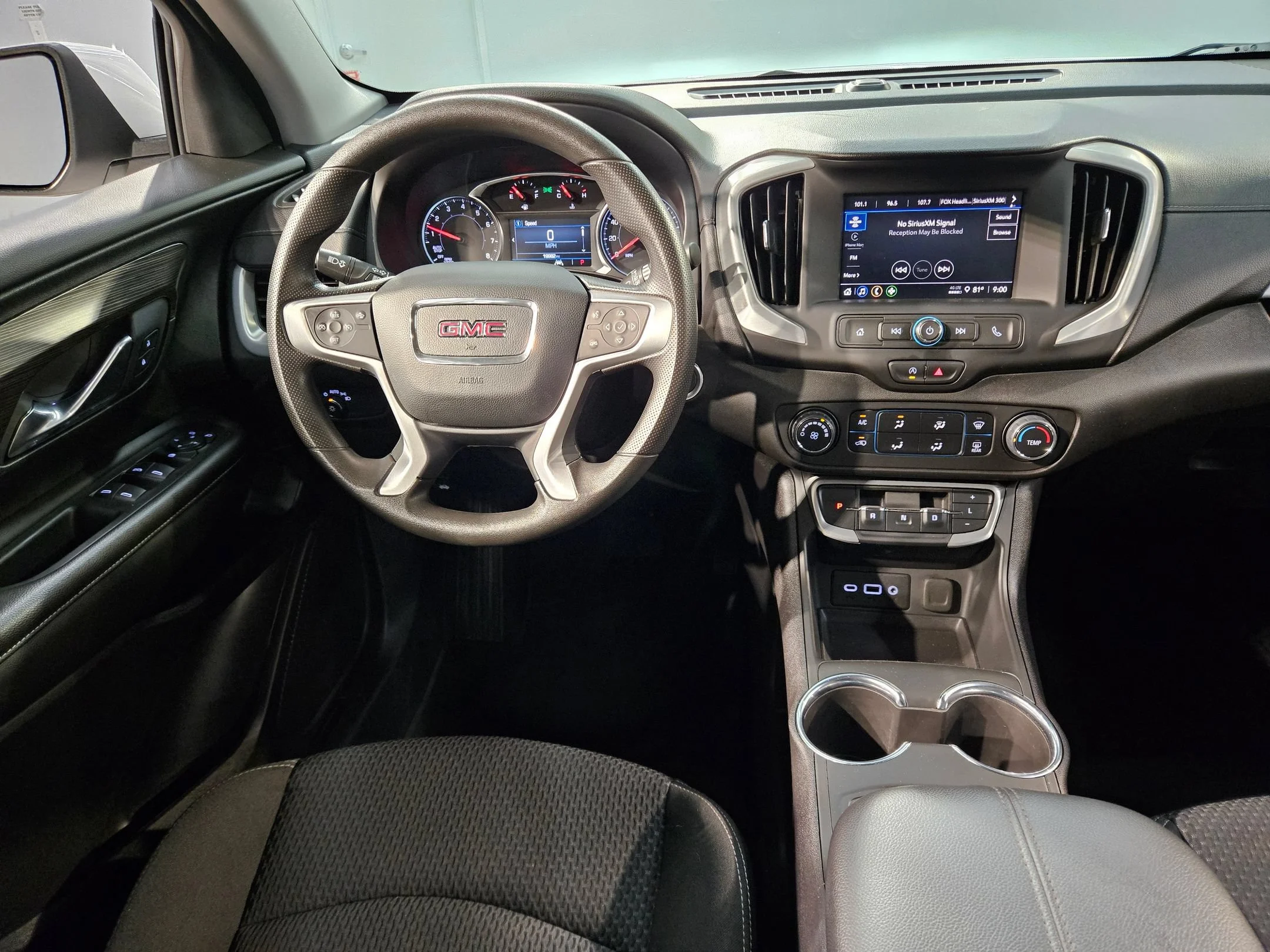Used 2024 Summit White GMC SLE image 9