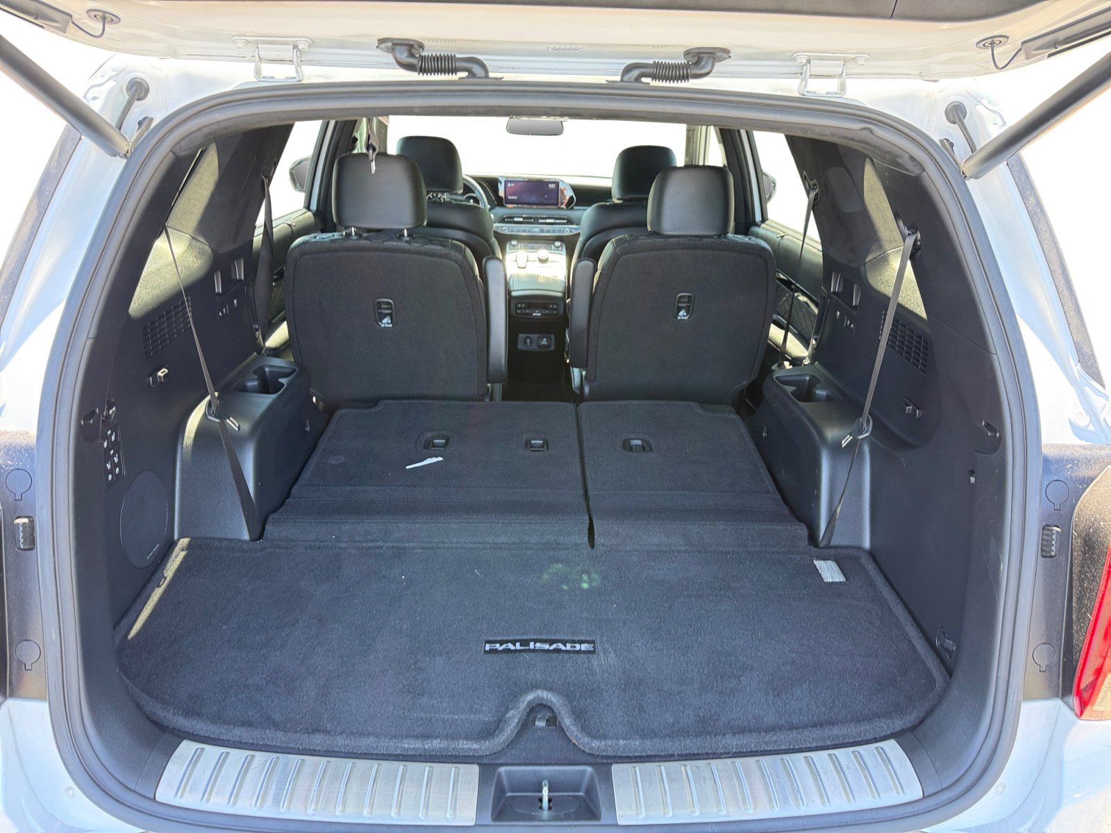 Used 2022 White Hyundai Calligraphy image 17