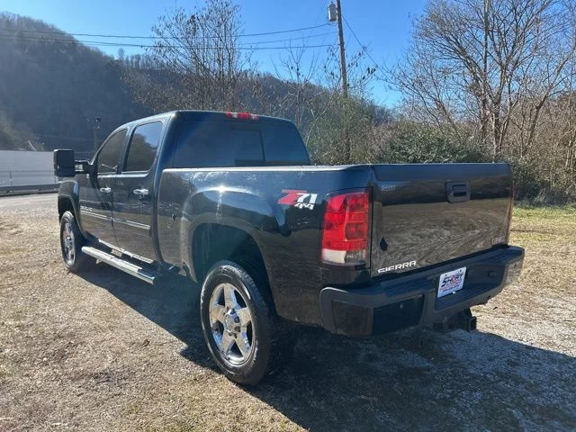 Used 2011 Black GMC Denali image 5