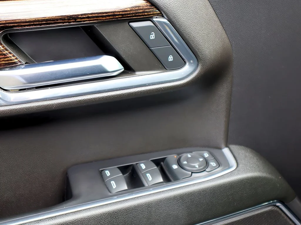 Used 2024 Titanium Rush Metallic GMC Elevation image 11