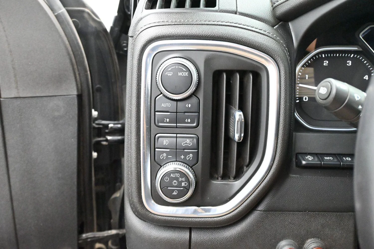 Used 2021 Ebony Twilight Metallic GMC Denali image 30
