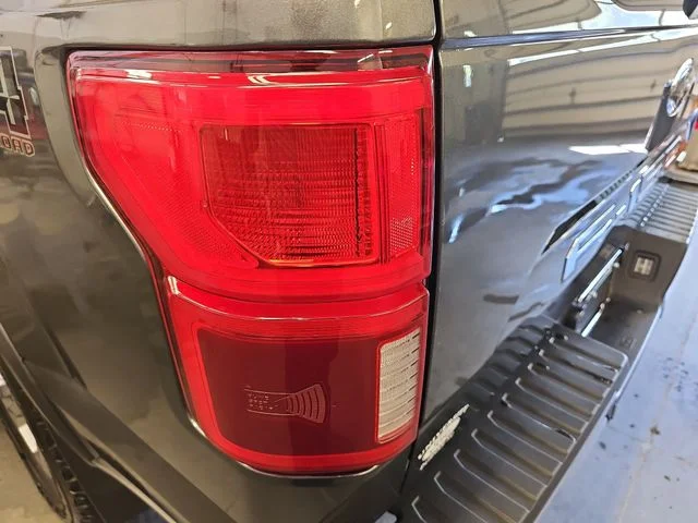 Used 2020 Gray Ford Lariat image 33