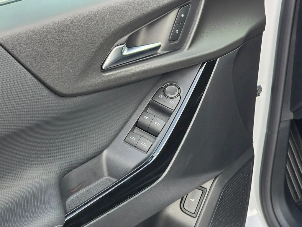 New 2026 White Chevrolet LT image 34