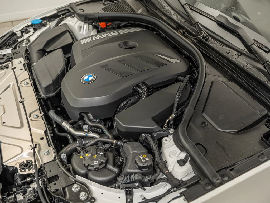 New 2026 Mineral White Metallic BMW 330i xDrive image 48