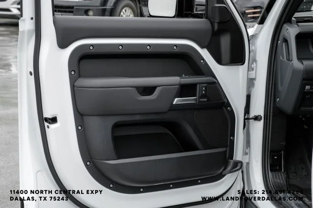 New 2026 Fuji White Land Rover X-Dynamic SE image 45