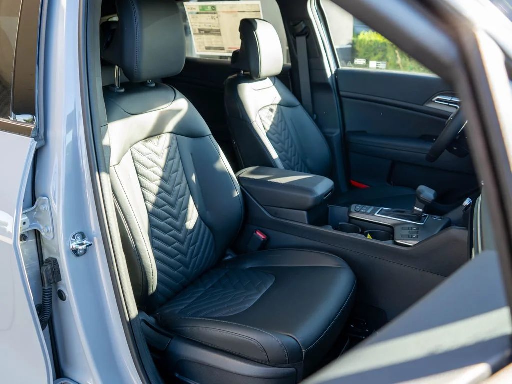 New 2026 Wolf Gray Kia X-Line image 9