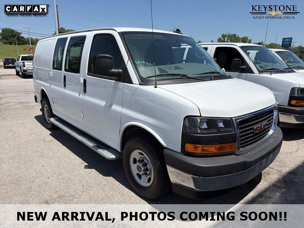 2024 GMC Savana 2500's photo