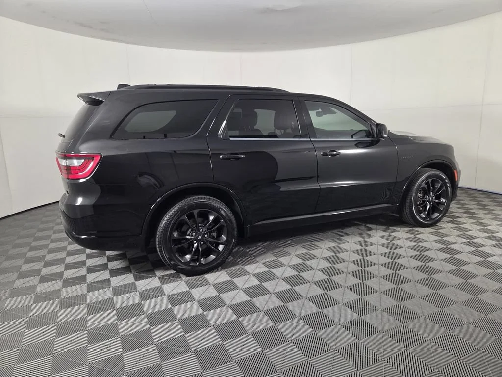 Used 2023 DB Black Clearcoat Dodge R/T Plus image 4