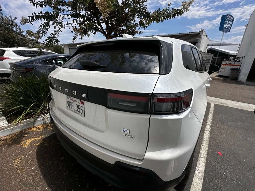 Used 2024 White Honda EX image 23