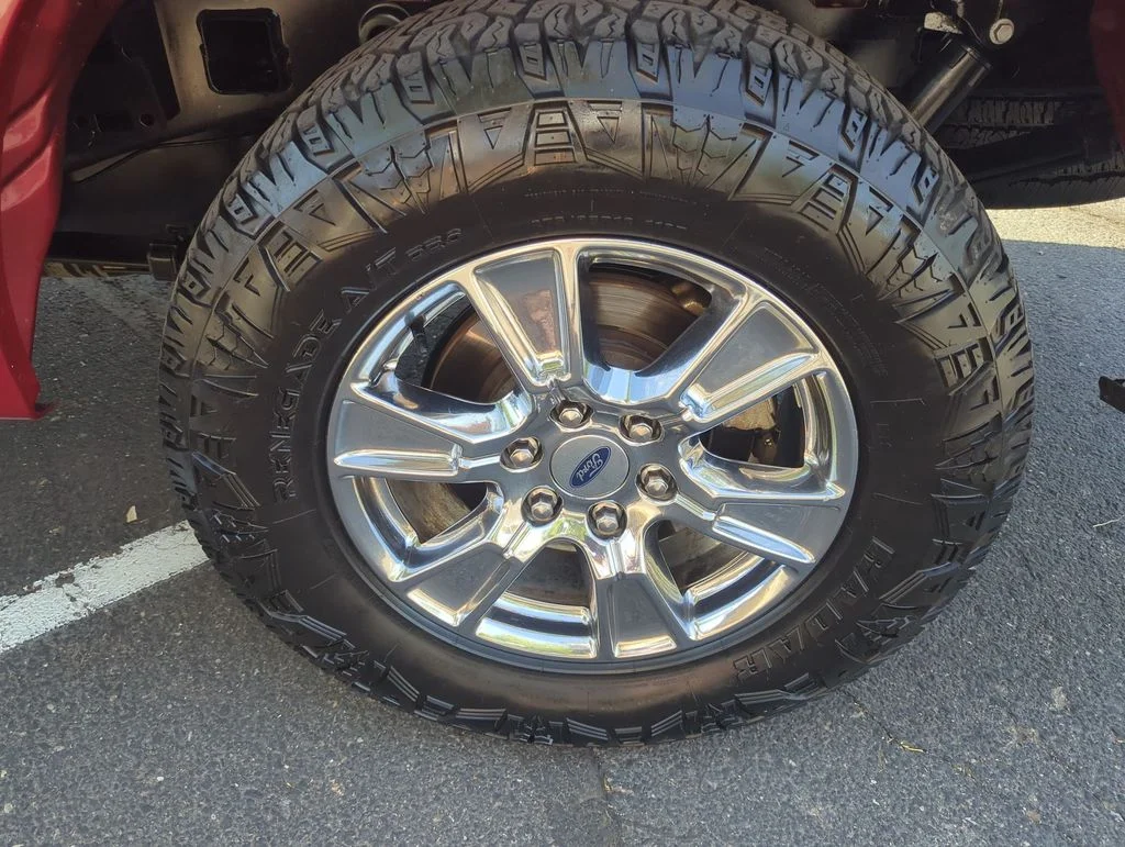 Used 2016 Red Ford XLT image 24