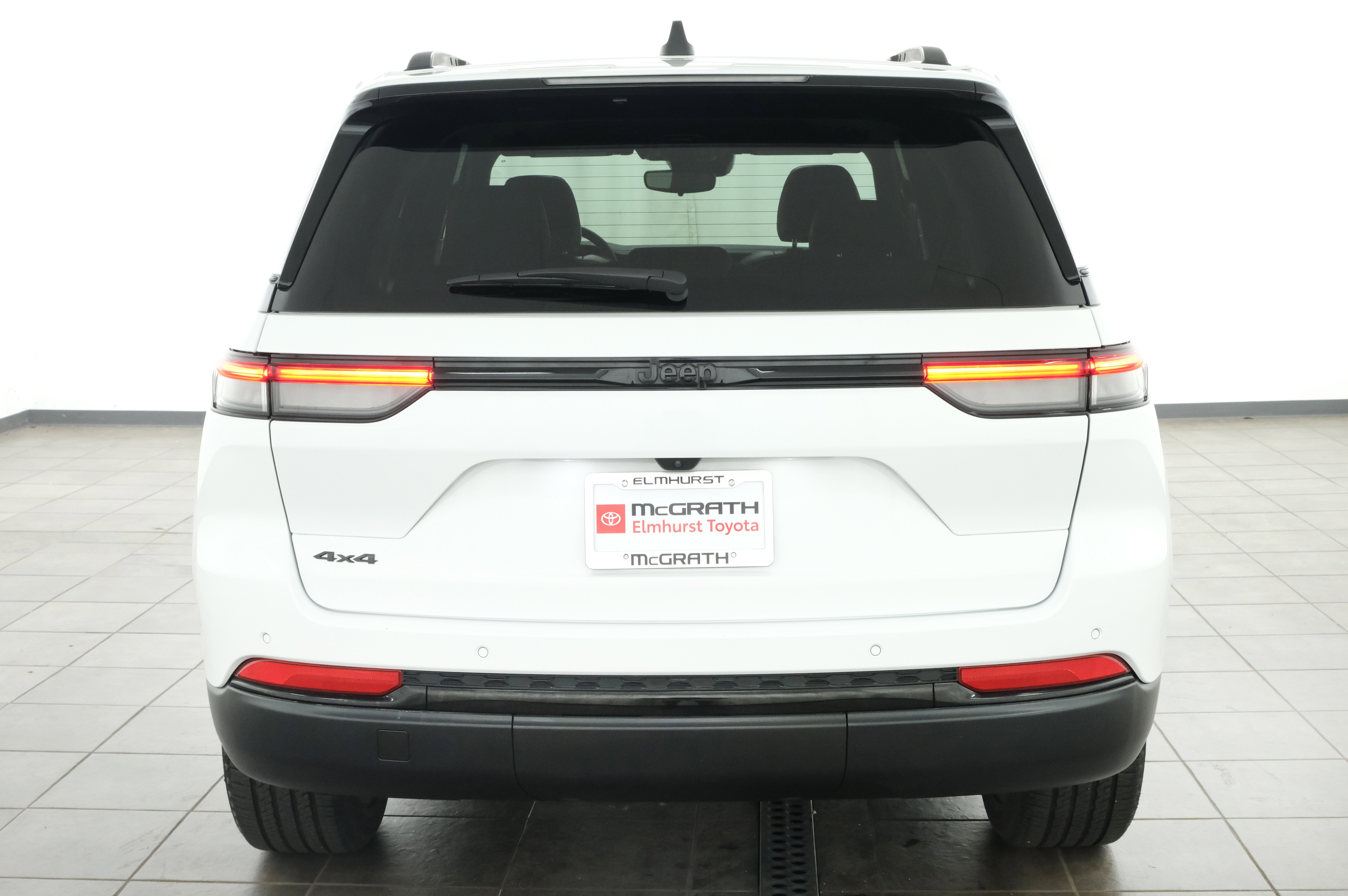 Used 2023 Bright White Clearcoat Jeep Altitude X image 5
