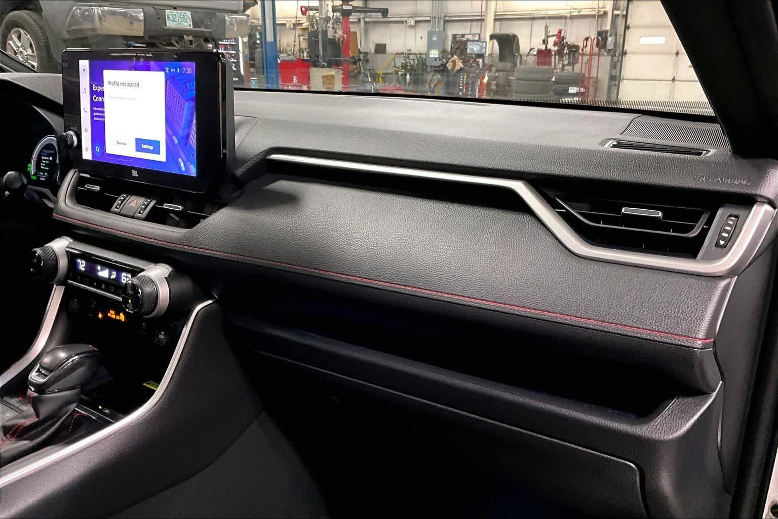 2023 Toyota RAV4 XSE - Photo 18