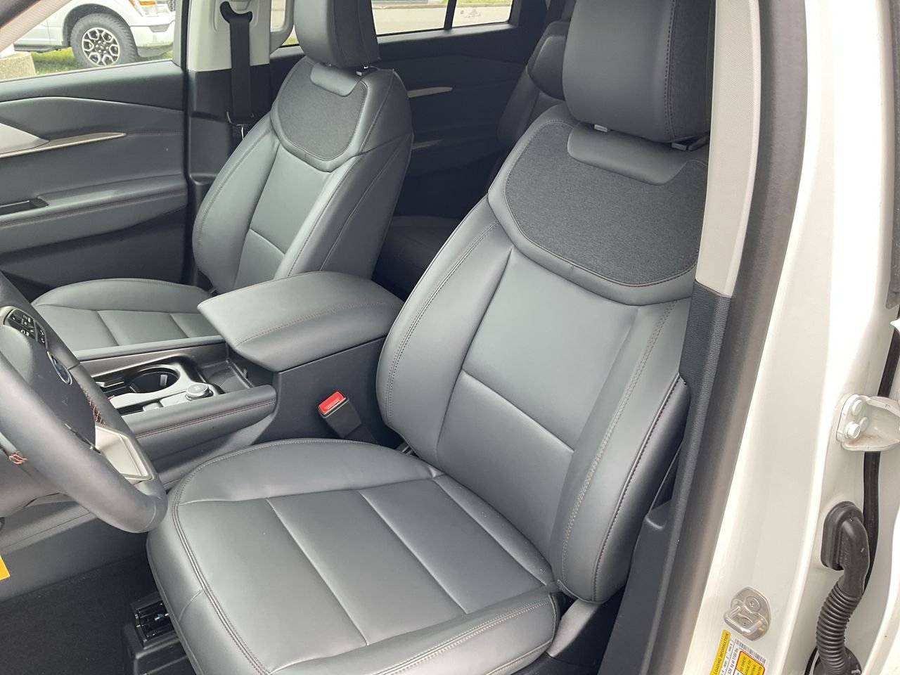 2026 Ford Explorer Active - Photo 11