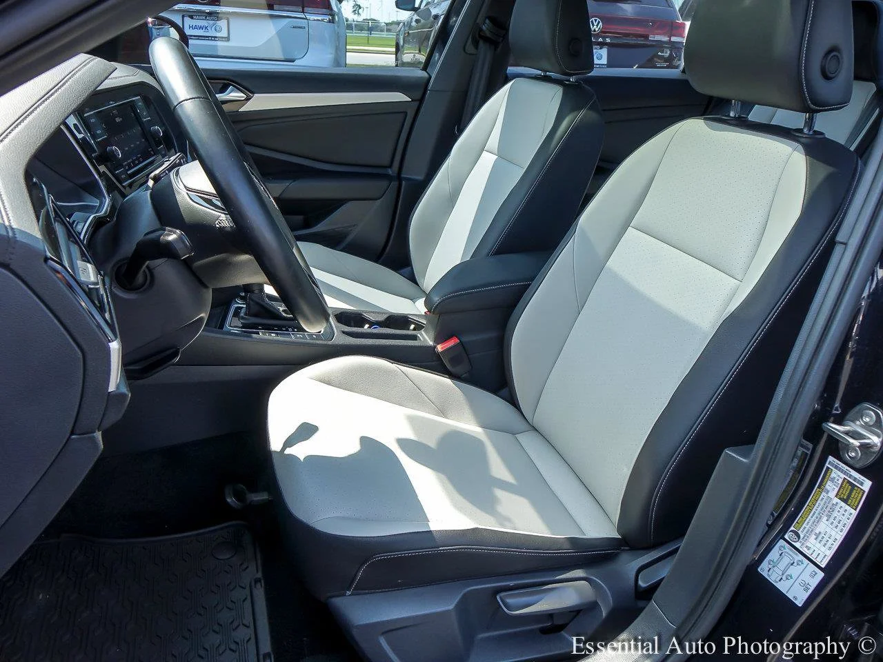 Used 2020 Deep Black Pearl Volkswagen R-Line image 7