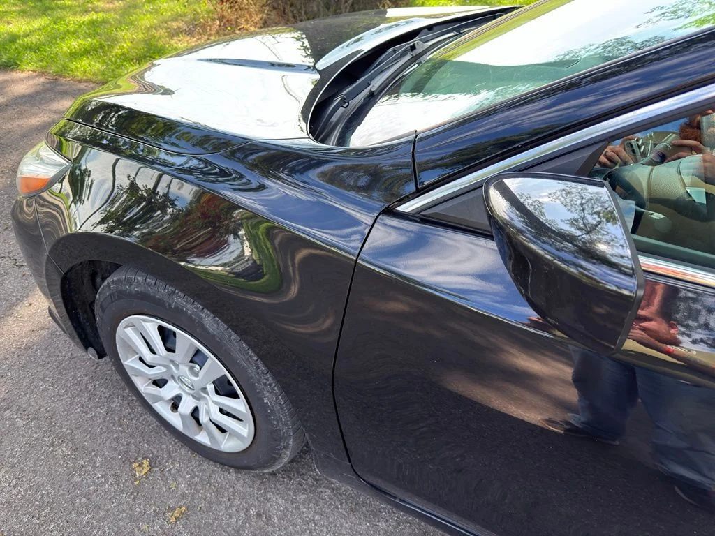 Used 2016 Black Nissan 2.5 S image 16