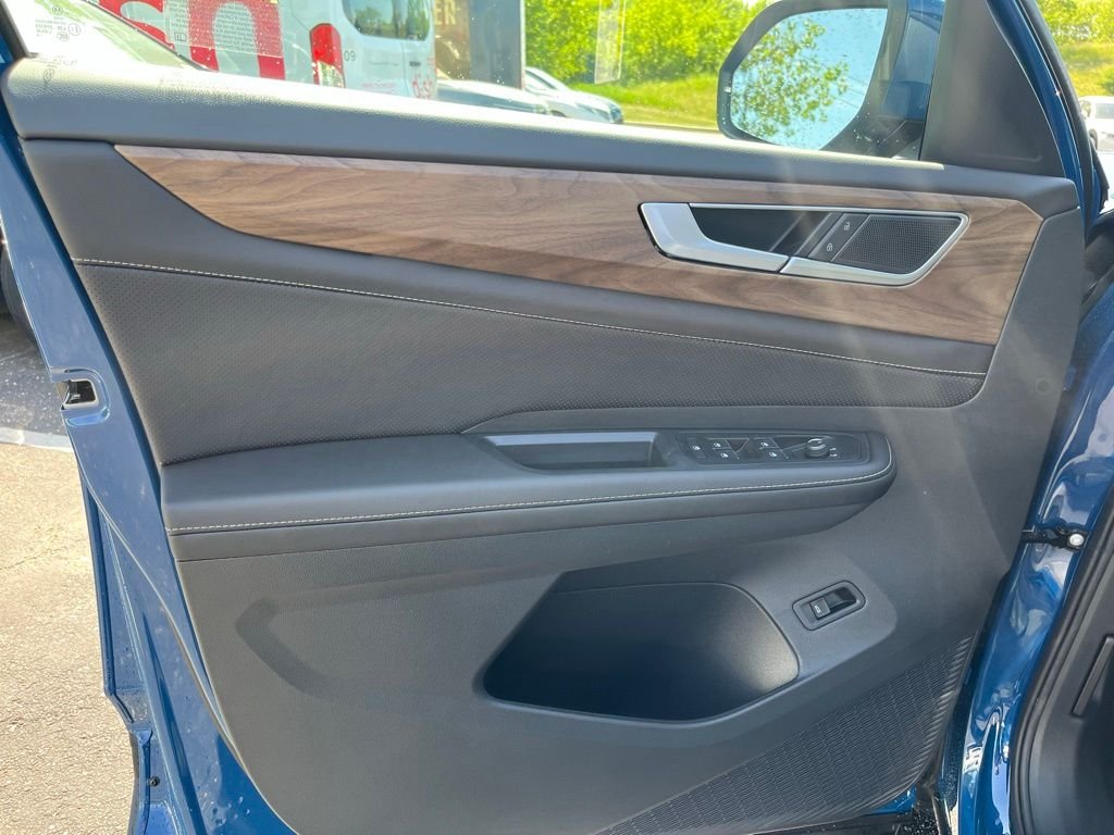 New 2026 Blue Volkswagen 2.0T SE w/Technology image 9