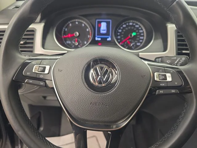 Used 2019 Deep Black Pearl Effect Volkswagen 3.6L V6 SE image 30
