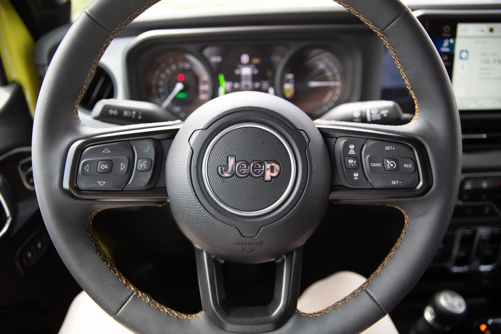 Used 2024 High Velocity Clearcoat Jeep Sport S image 10