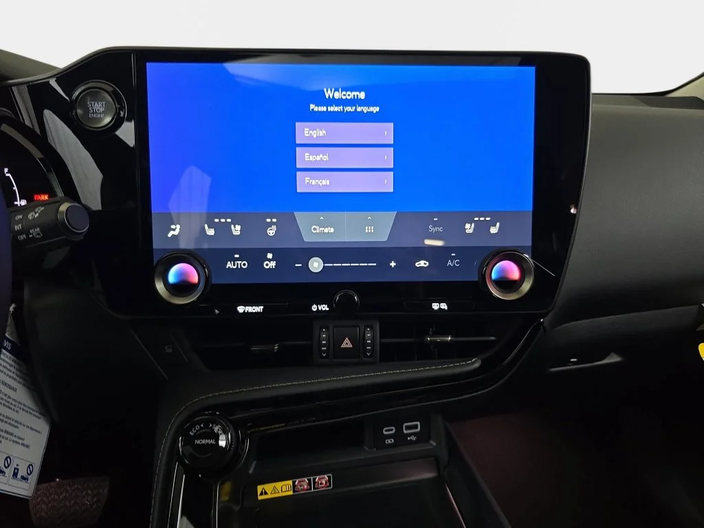 New 2026 Nori Green Pearl Lexus PREMIUM image 19