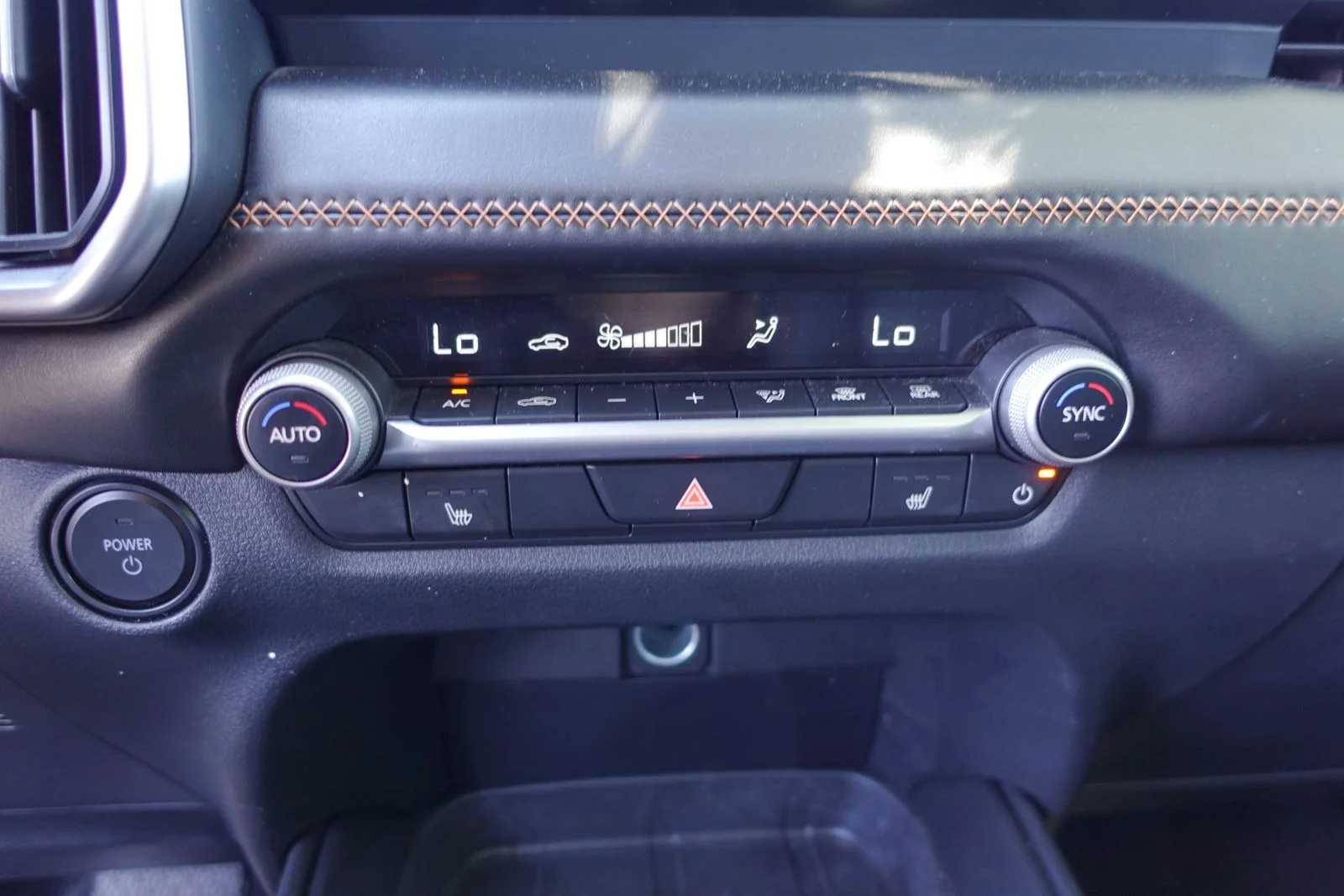 Certified Used 2025 Wind Chill Pearl Mazda Premium image 23