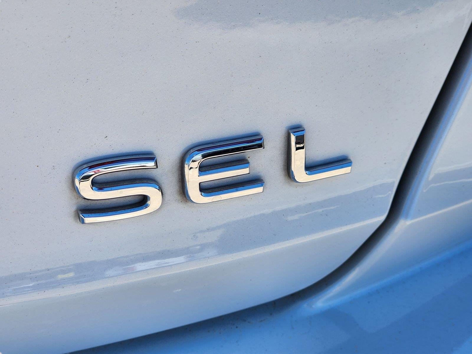 Certified Used 2024 Opal White Pearl Volkswagen SEL image 11