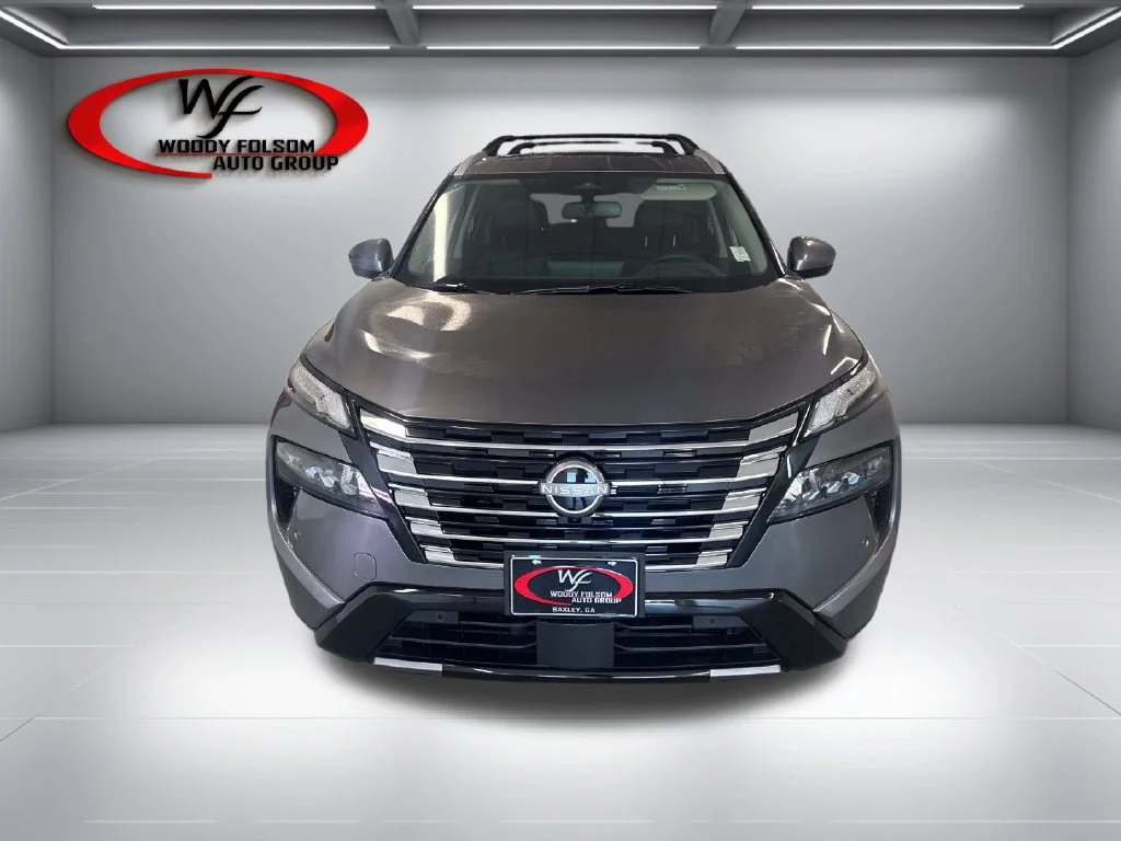 New 2026 Gun Metallic Nissan Platinum image 3