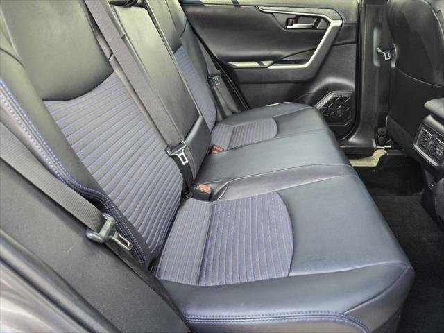 Certified Used 2022 MID BLCK/MAG GRAY Toyota  image 21