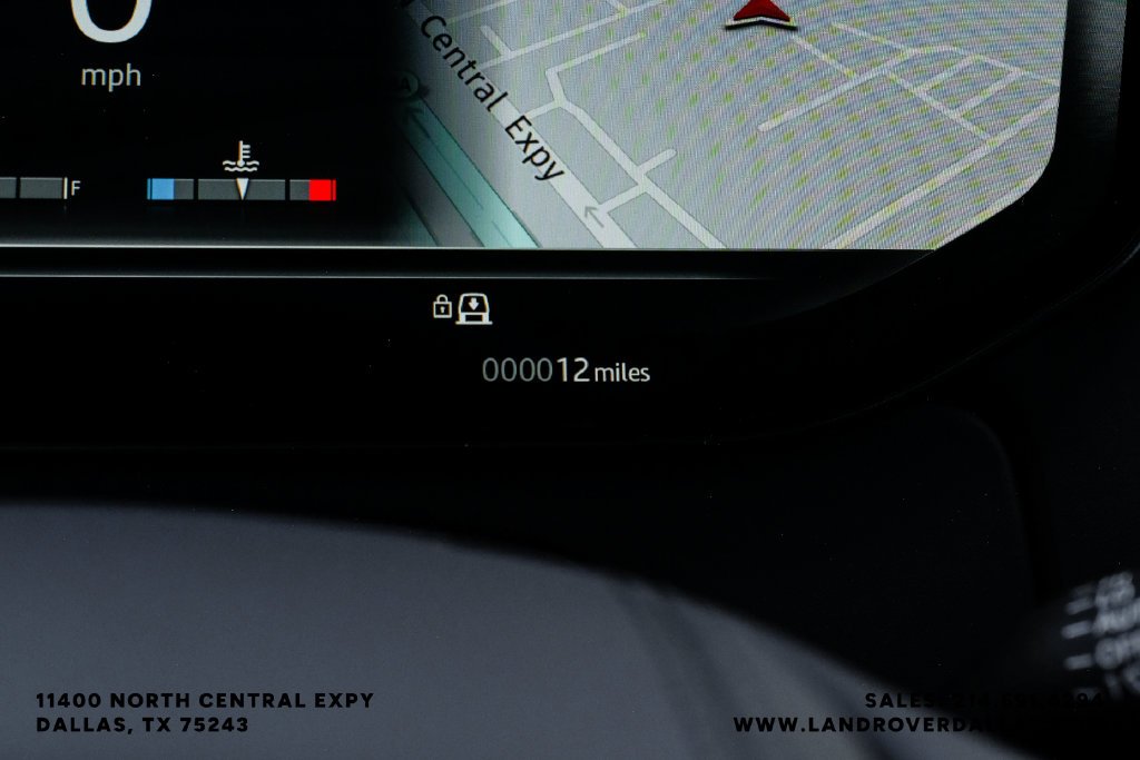 New 2027 Santorini Black Metallic Land Rover SE image 23