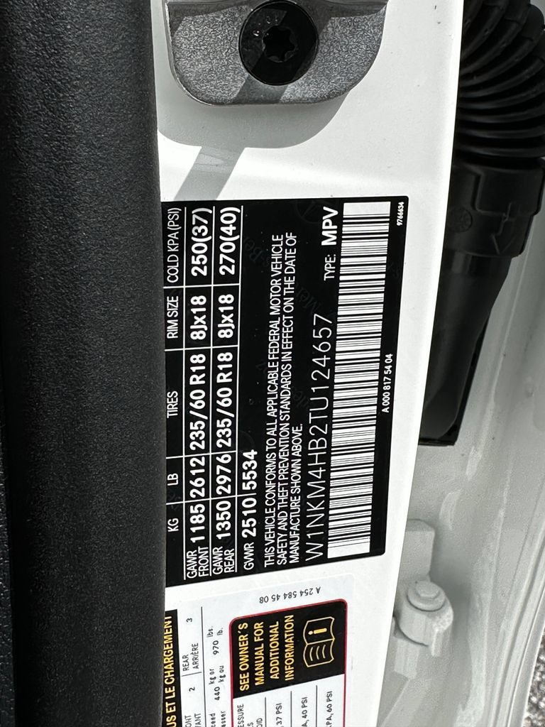New 2026 Polar White Mercedes-Benz GLC 300 image 74