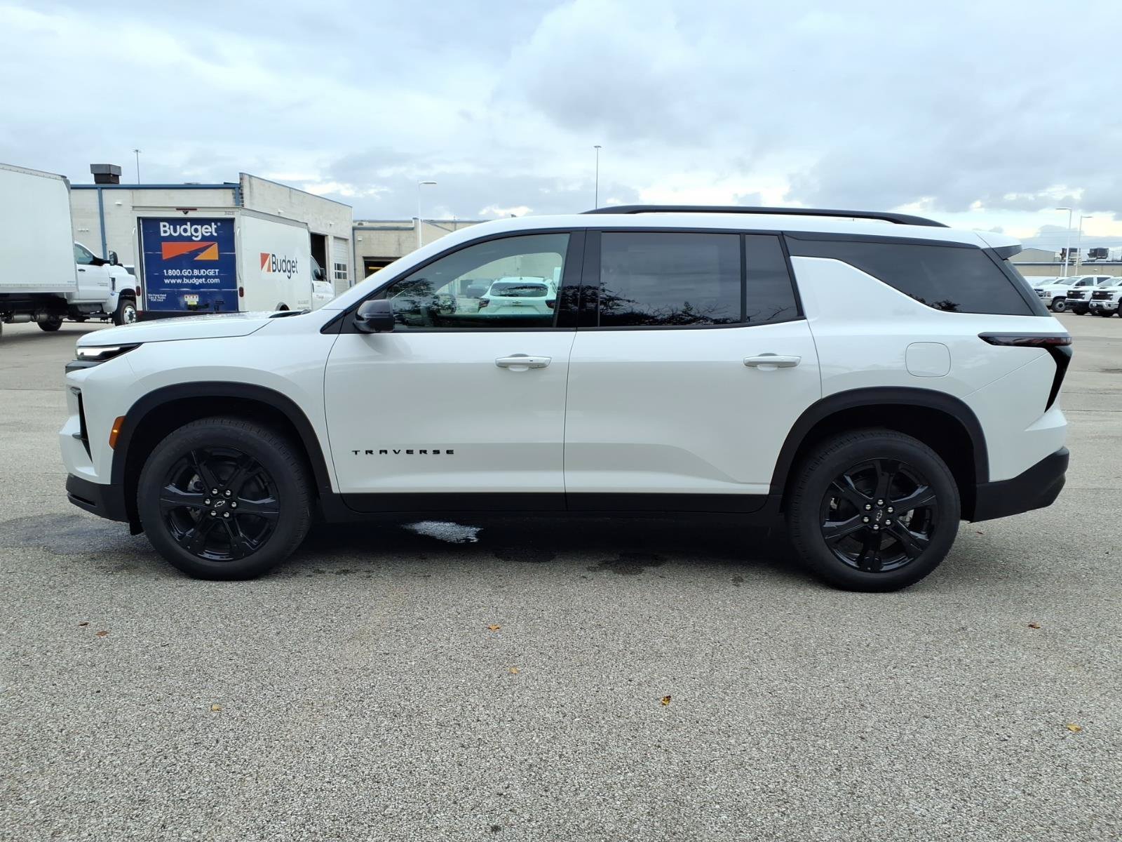 New 2027 Summit White Chevrolet LT image 3