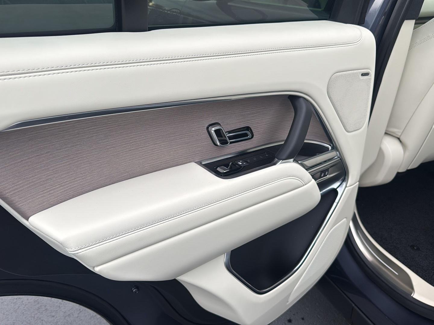 New 2026 Varesine Blue Land Rover SE image 26