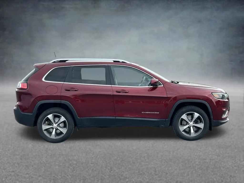 Used 2019 Red Jeep Limited image 7
