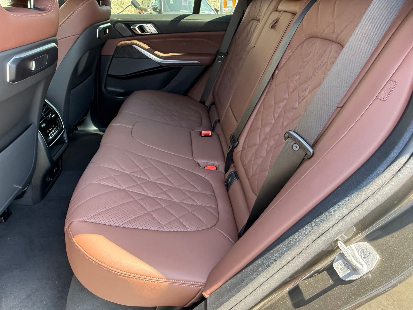 New 2026 Manhattan Green Metallic BMW sDrive40i image 31