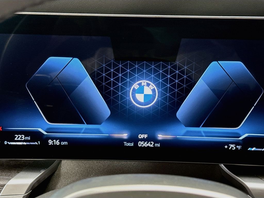 Used 2025 Black BMW 760i xDrive image 12