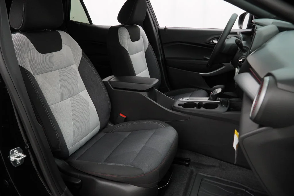 New 2026 Mosaic Black Metallic Chevrolet 1RS image 35