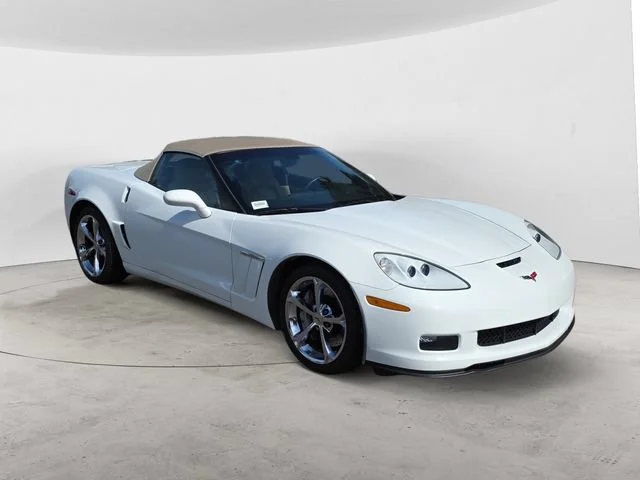 Used 2010 ARCTIC WHITE Chevrolet Z16 Grand Sport w/3LT image 7