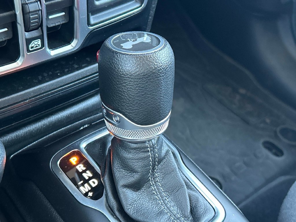 Used 2024 Gray Jeep Sport S 4xe image 27