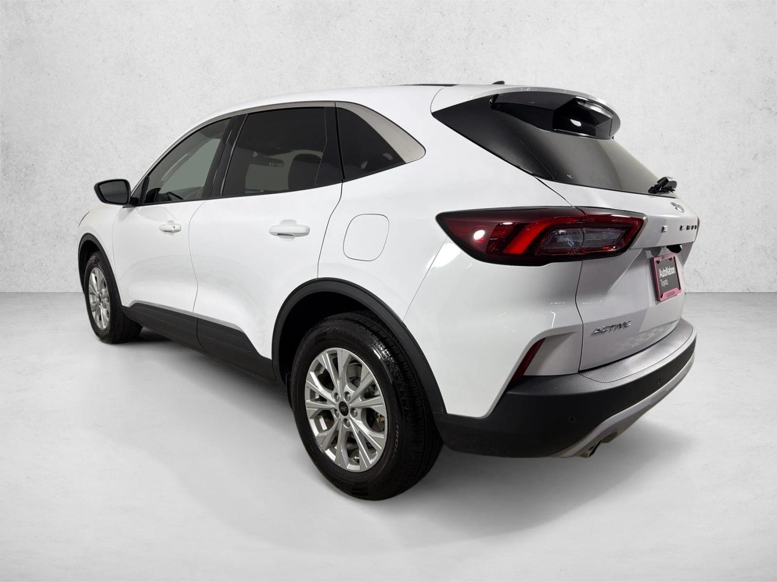 Used 2024 Oxford White Ford Active image 6