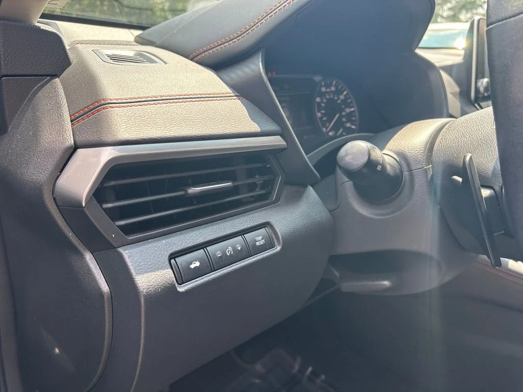 Used 2021 Black Nissan 2.5 SR image 33