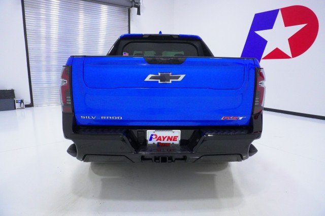 2025 Chevrolet Silverado EV RST - Photo 8