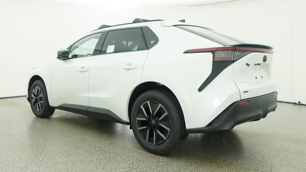 New 2026 Wind Chill Pearl Toyota XLE image 43