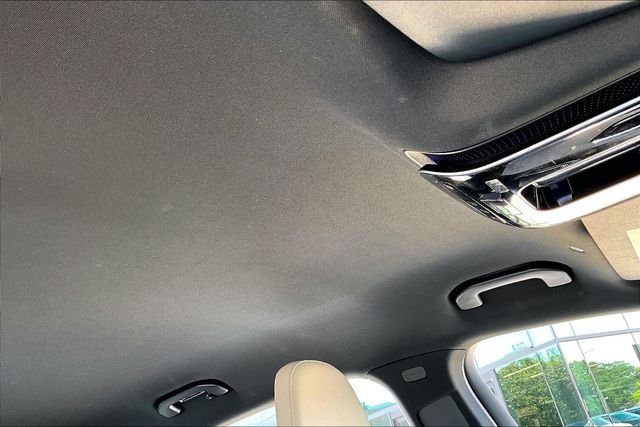 Used 2024 Black Mercedes-Benz GLC 300 image 26
