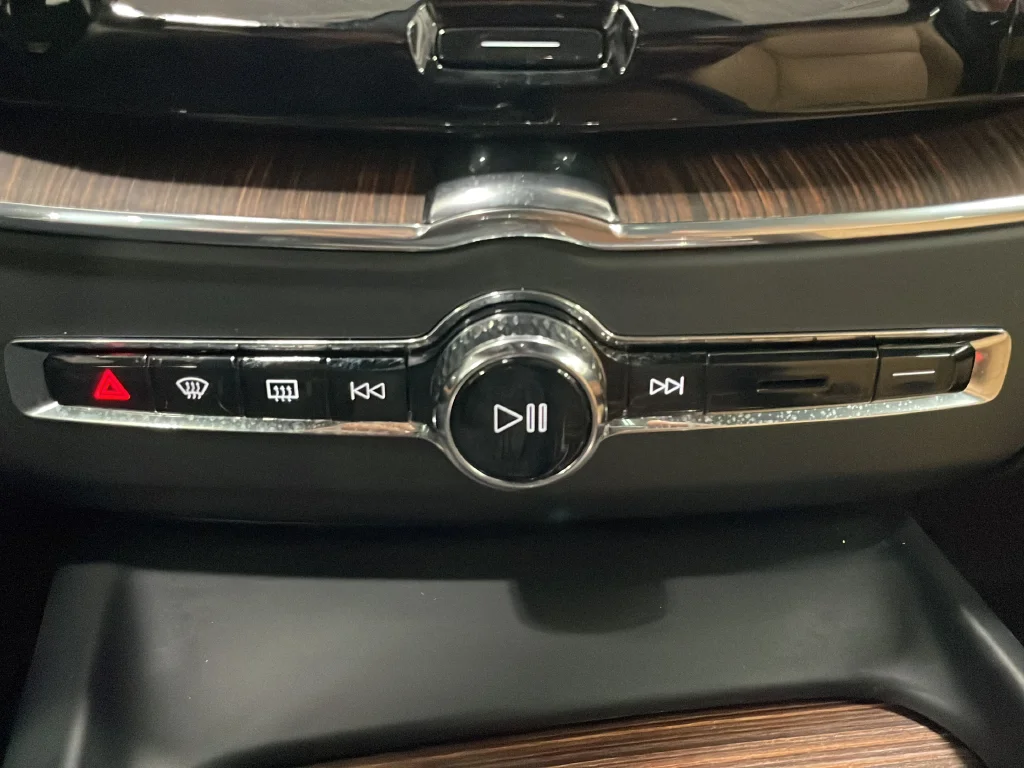 Used 2021 Blue Volvo T5 Inscription image 20