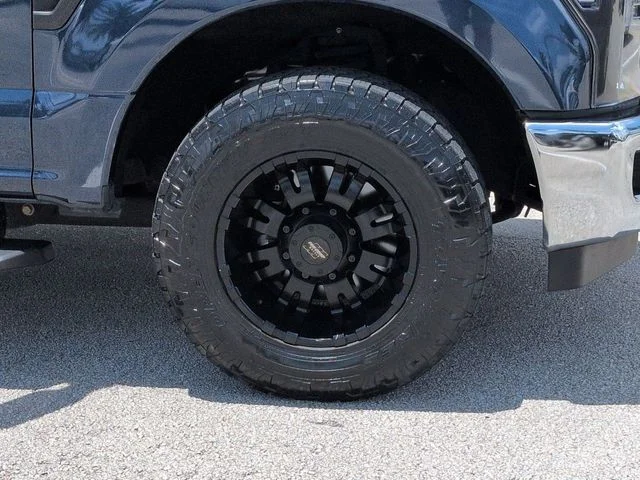 Used 2019 Blue Ford XLT image 11