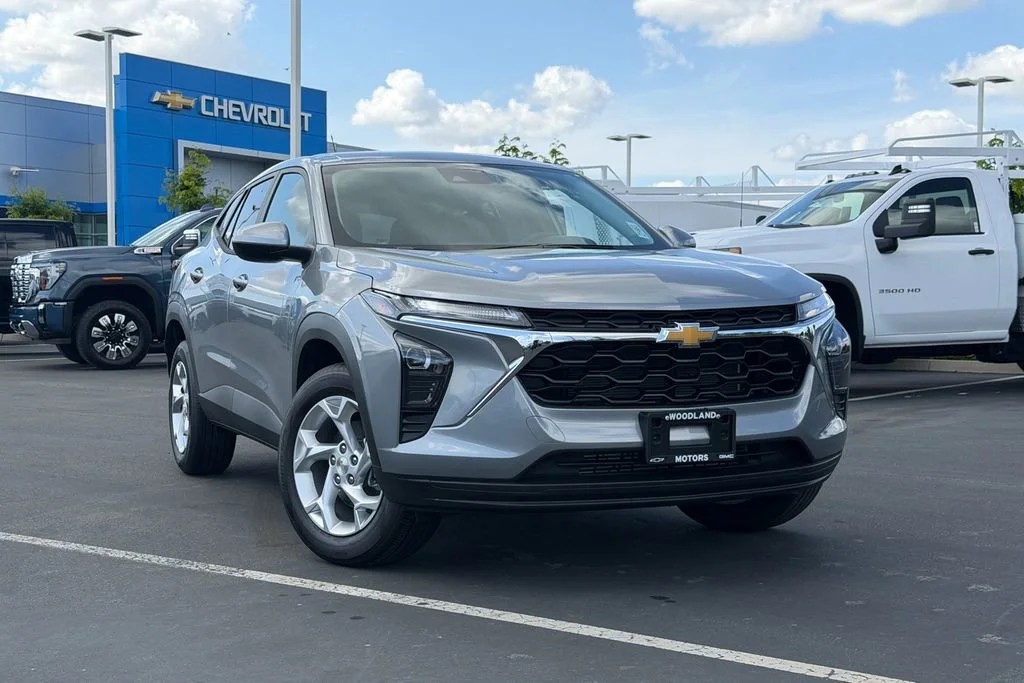 2026 Chevrolet Trax LS's photo