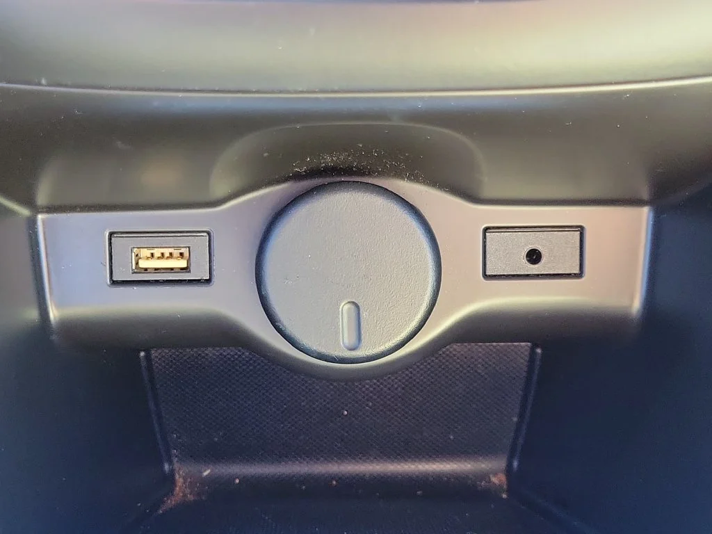Used 2018 Black Buick Premium image 21