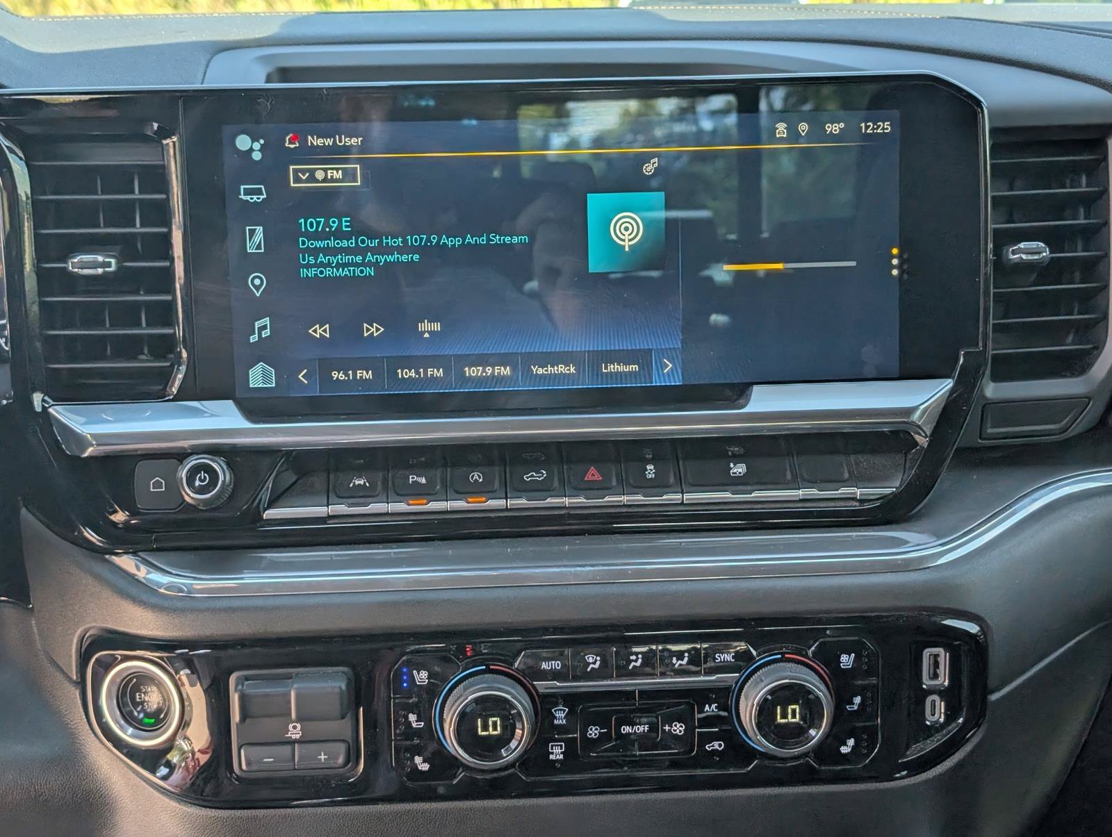 2024 Chevrolet Silverado 1500 High Country - Photo 17