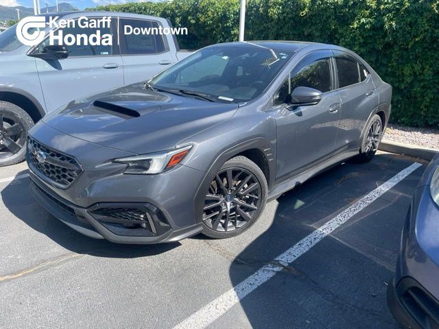 Used 2022 Magnetite Gray Metallic Subaru Limited image 1